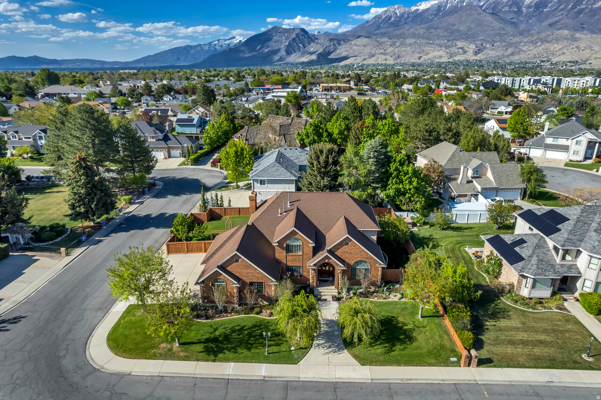 COUNTRYSIDE - Residential