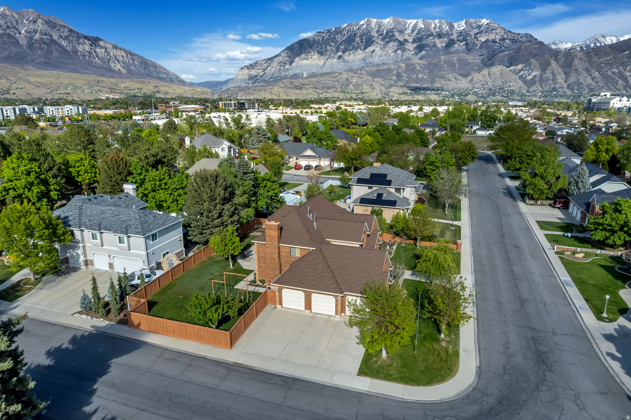 COUNTRYSIDE - Residential
