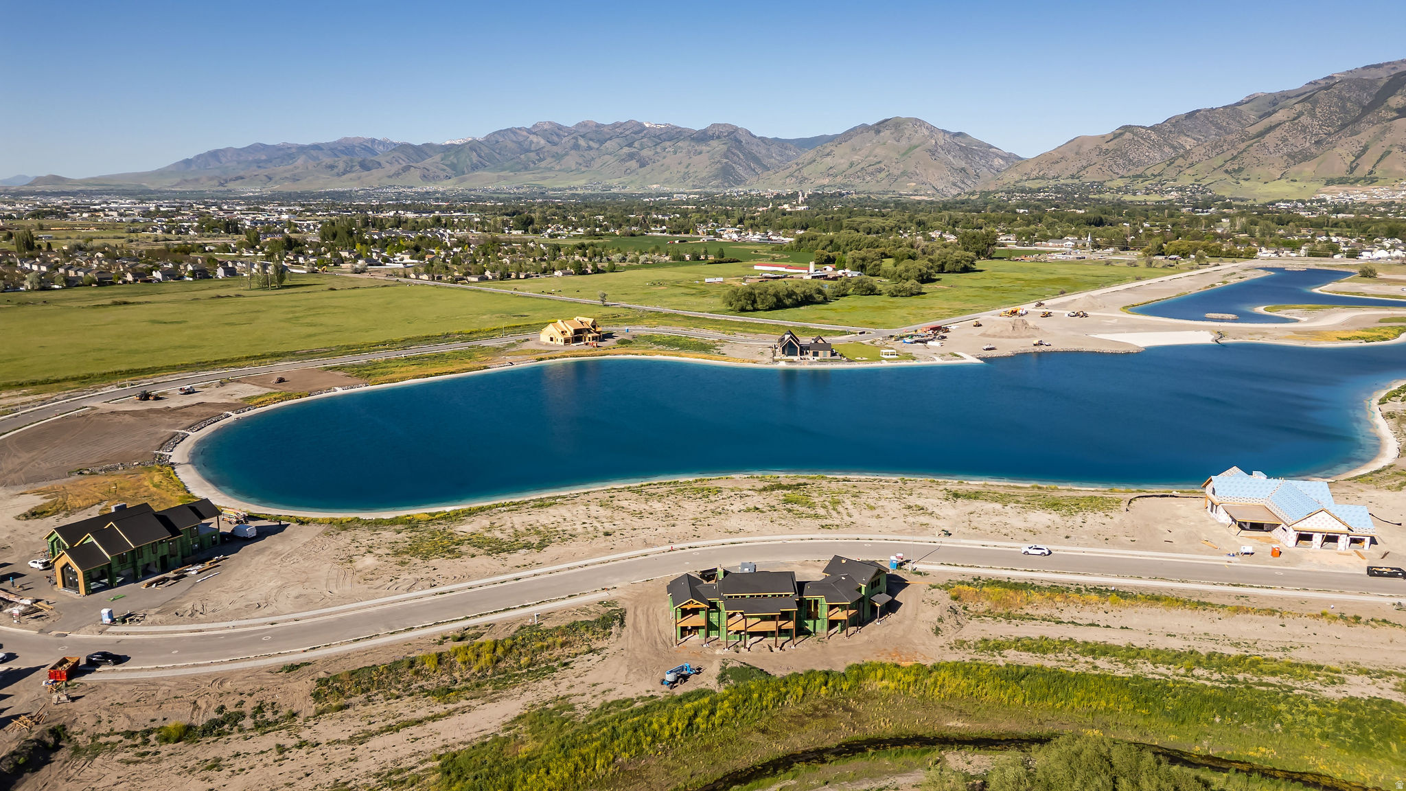 WILLOW LAKES - Residential