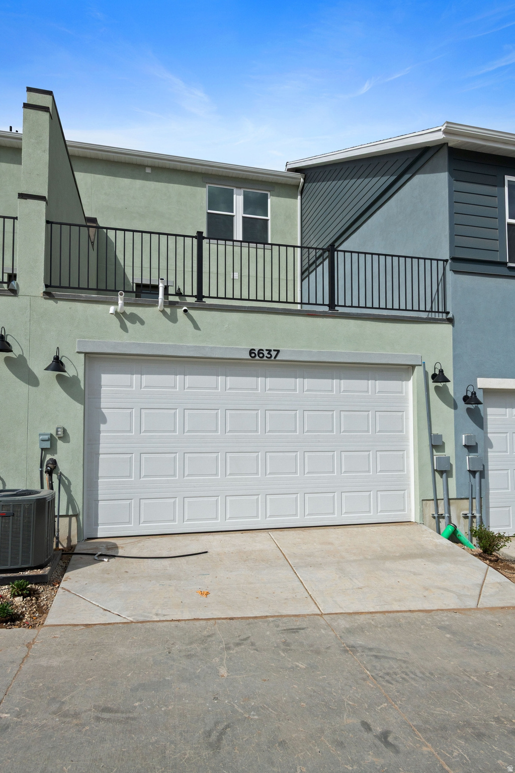 DAYBREAK - Residential