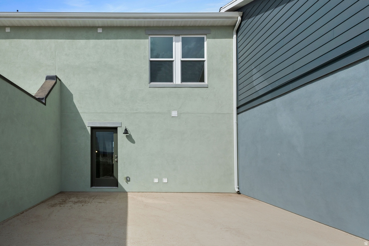 DAYBREAK - Residential