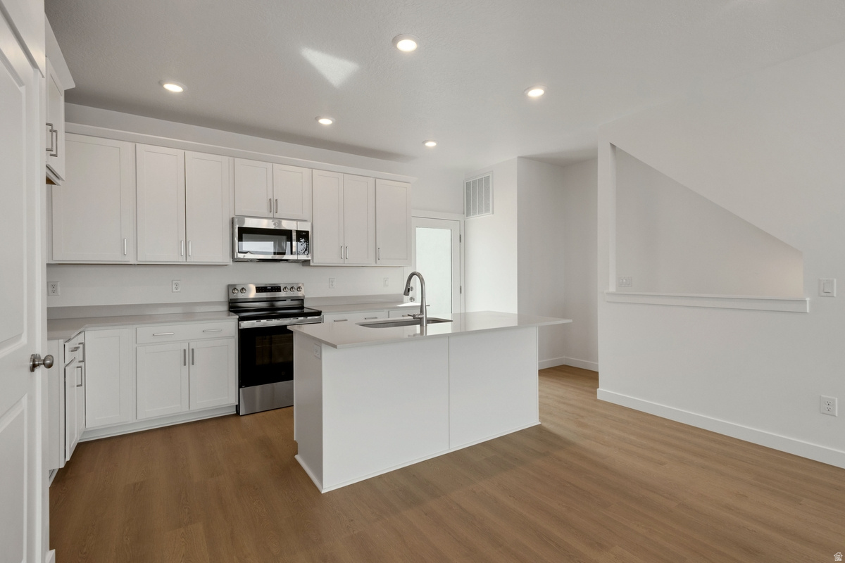 DAYBREAK - Residential