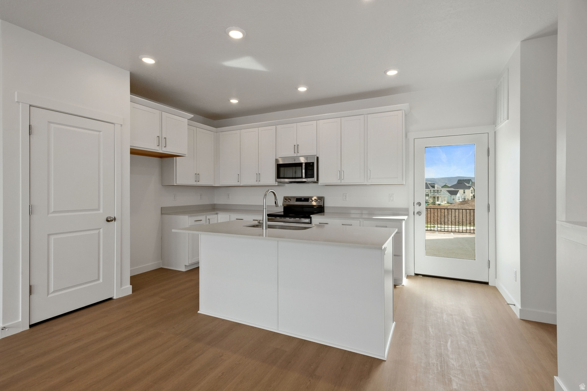 DAYBREAK - Residential