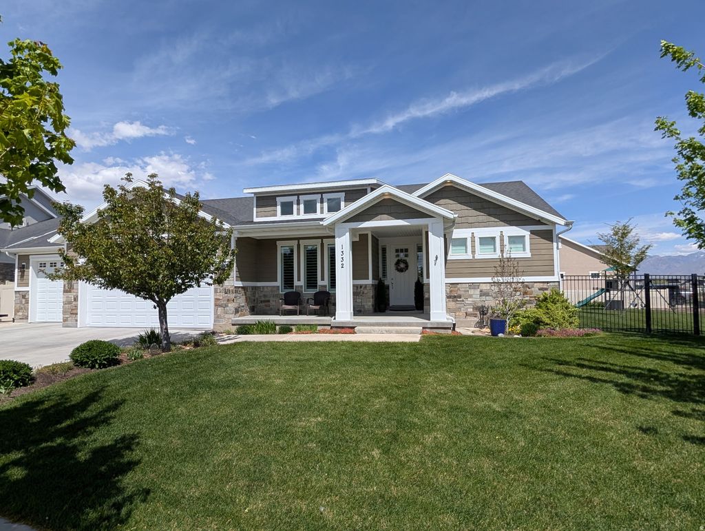 Photo of 1332 W SALMON CADDIS DR, Bluffdale, UT 84065 (MLS # 2160290)