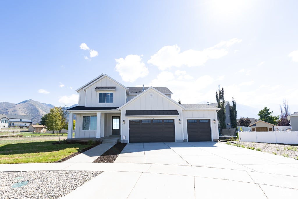 Photo of 812 E 350 N #4, Salem, UT 84653 (MLS # 2191552)