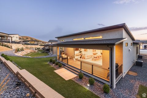 Tiny photo for 5516 N VALLEY VIEW RD, Lehi, UT 84043 (MLS # 2098764)