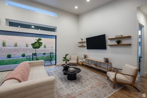 Tiny photo for 5516 N VALLEY VIEW RD, Lehi, UT 84043 (MLS # 2098764)