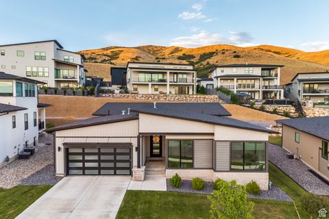 Tiny photo for 5516 N VALLEY VIEW RD, Lehi, UT 84043 (MLS # 2098764)