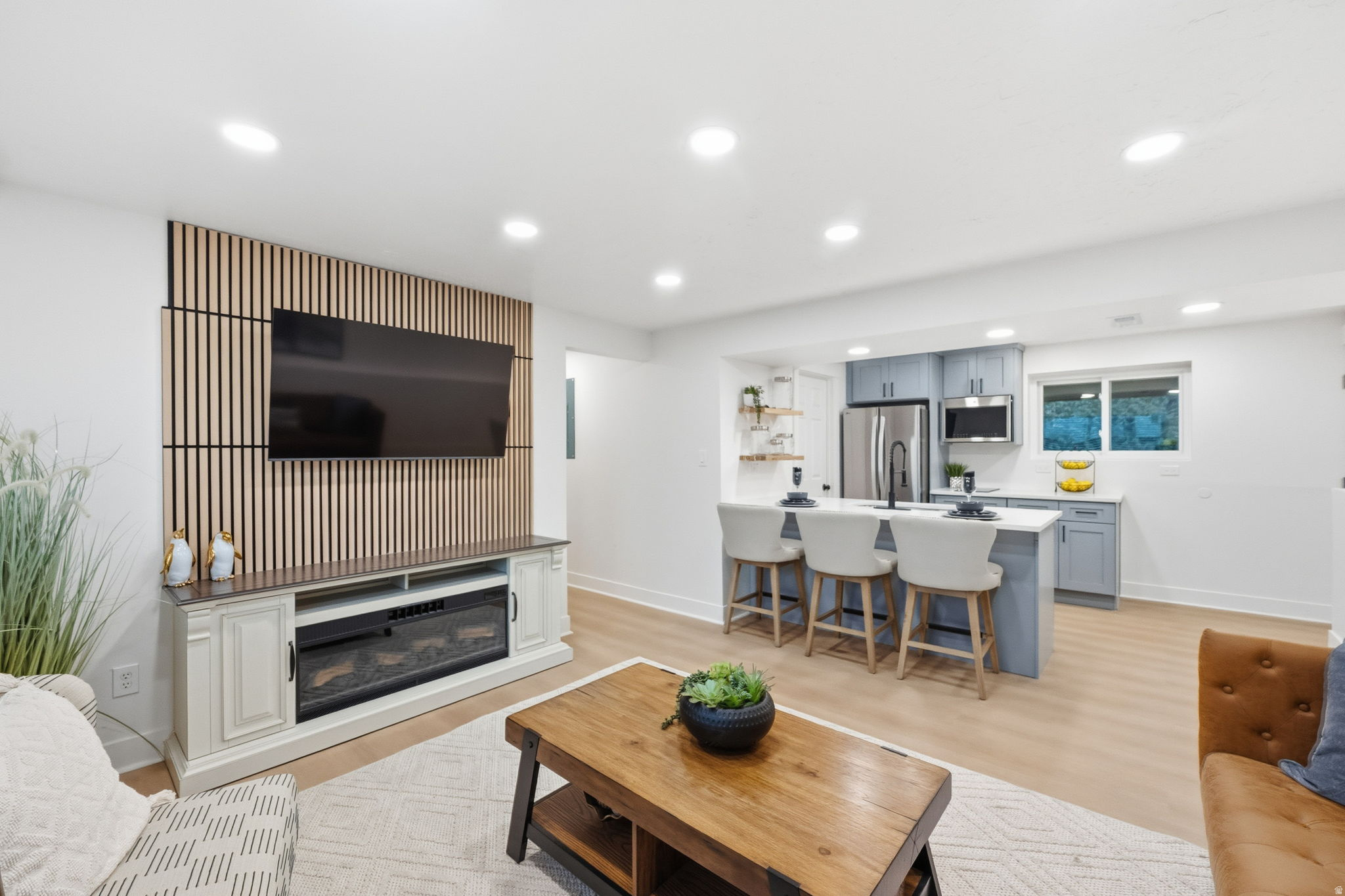 WOODLEDGE SU - Residential