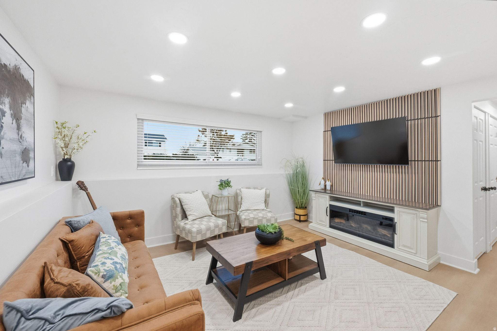 WOODLEDGE SU - Residential