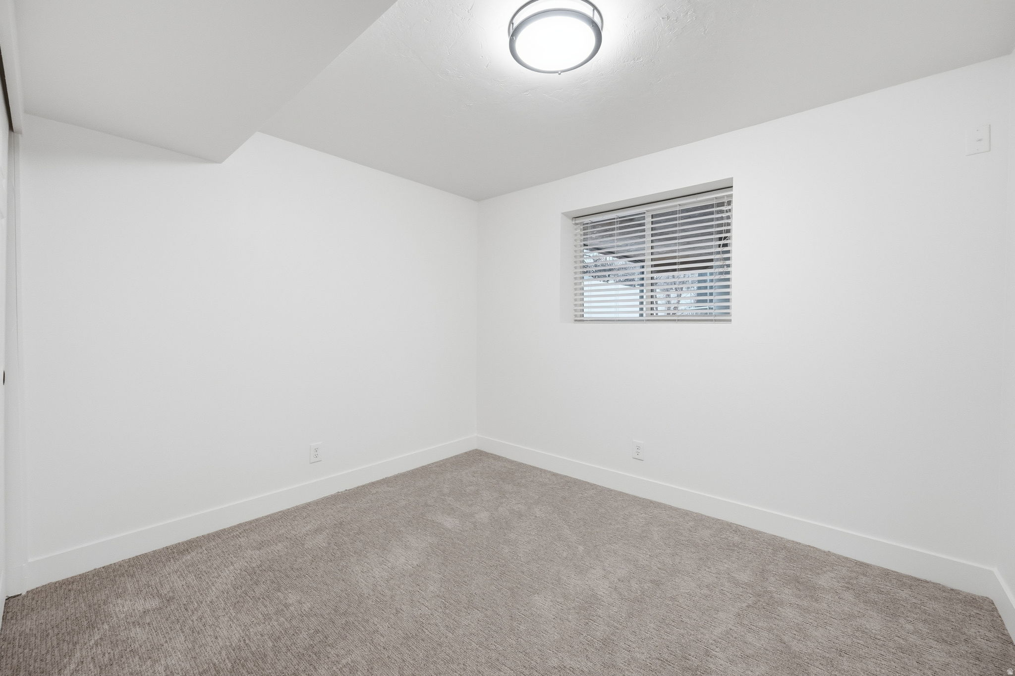 WOODLEDGE SU - Residential