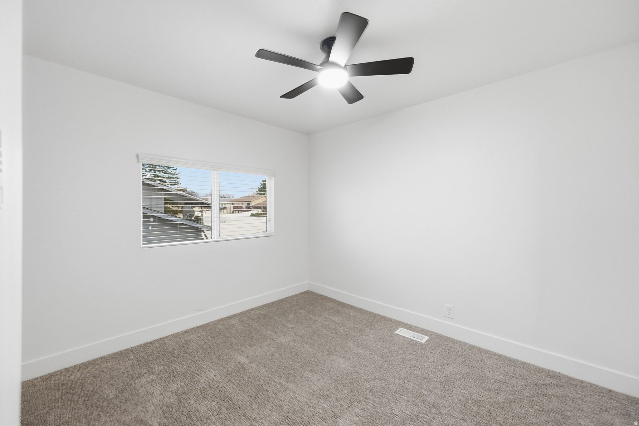 WOODLEDGE SU - Residential