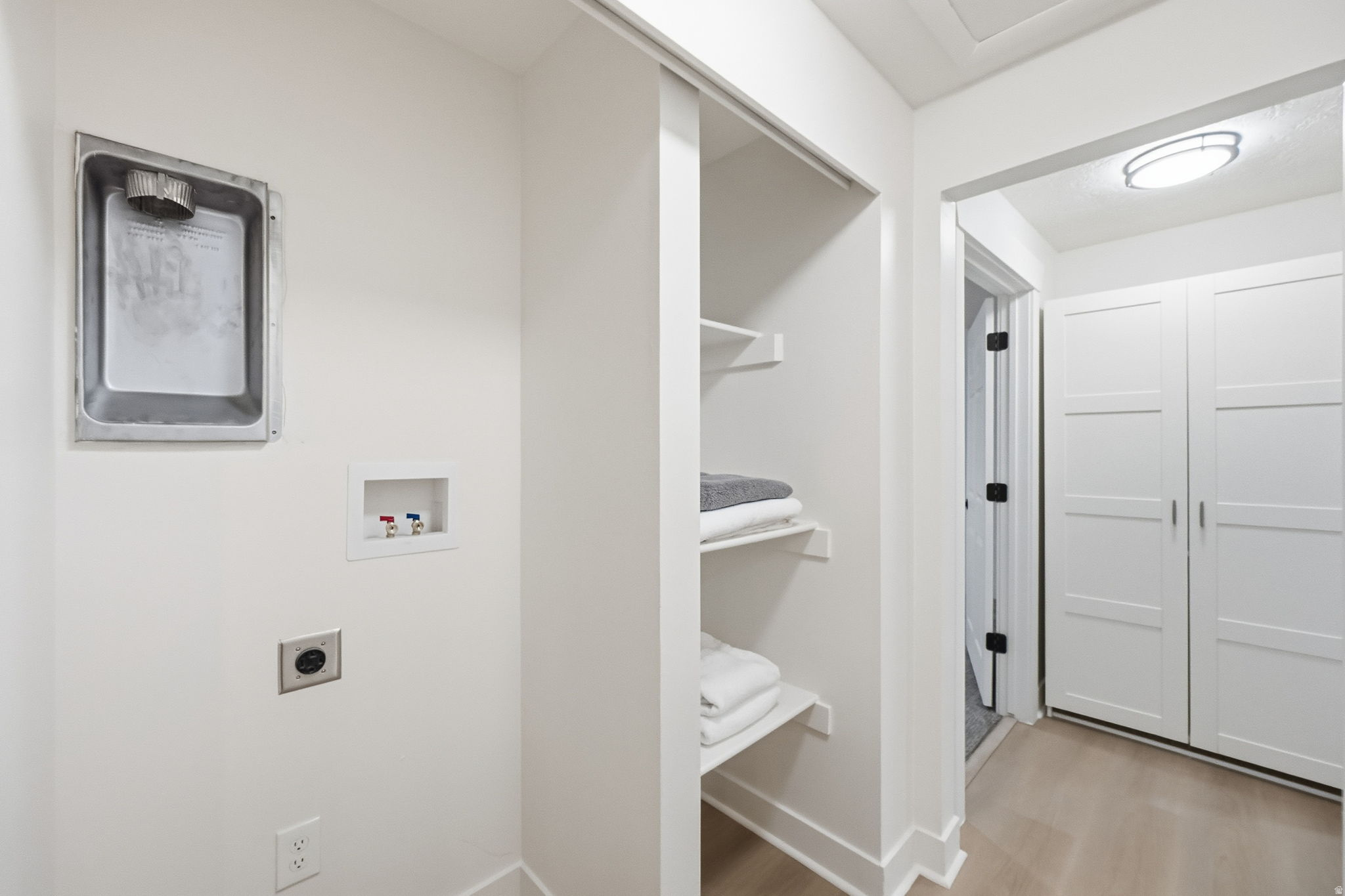 WOODLEDGE SU - Residential