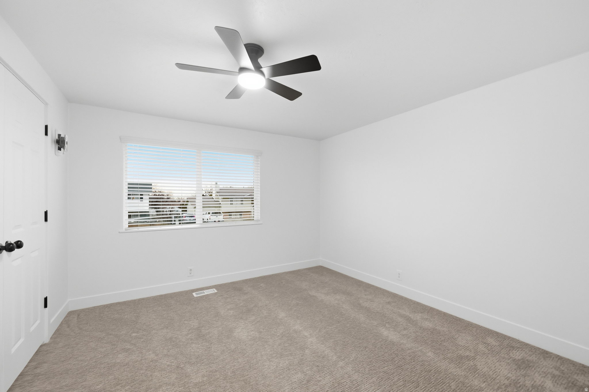 WOODLEDGE SU - Residential