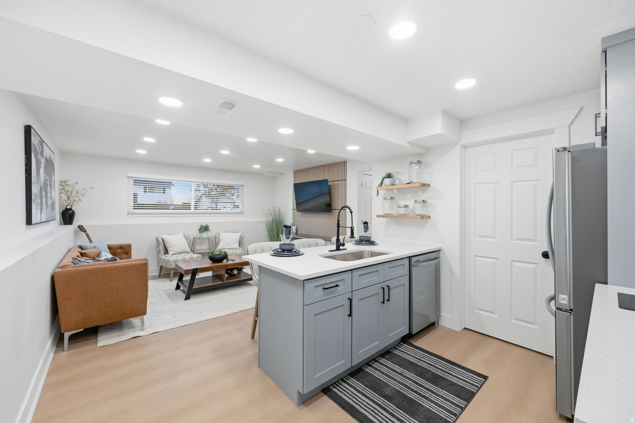 WOODLEDGE SU - Residential