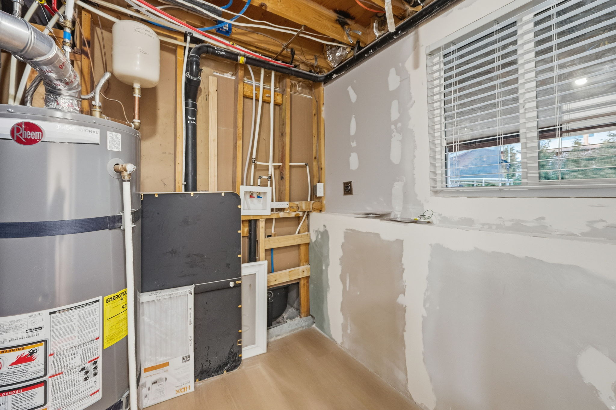 WOODLEDGE SU - Residential