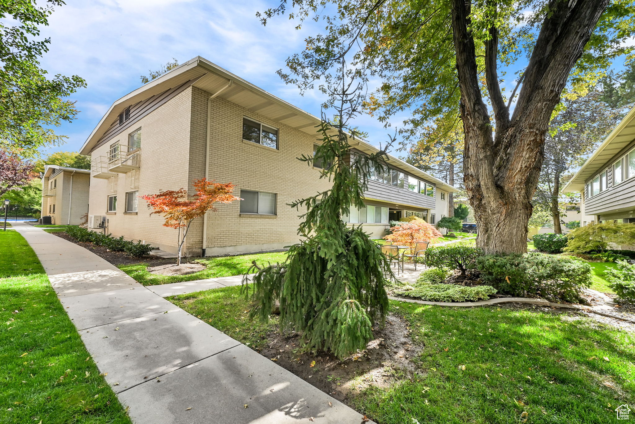 GRAYSTONE - Residential