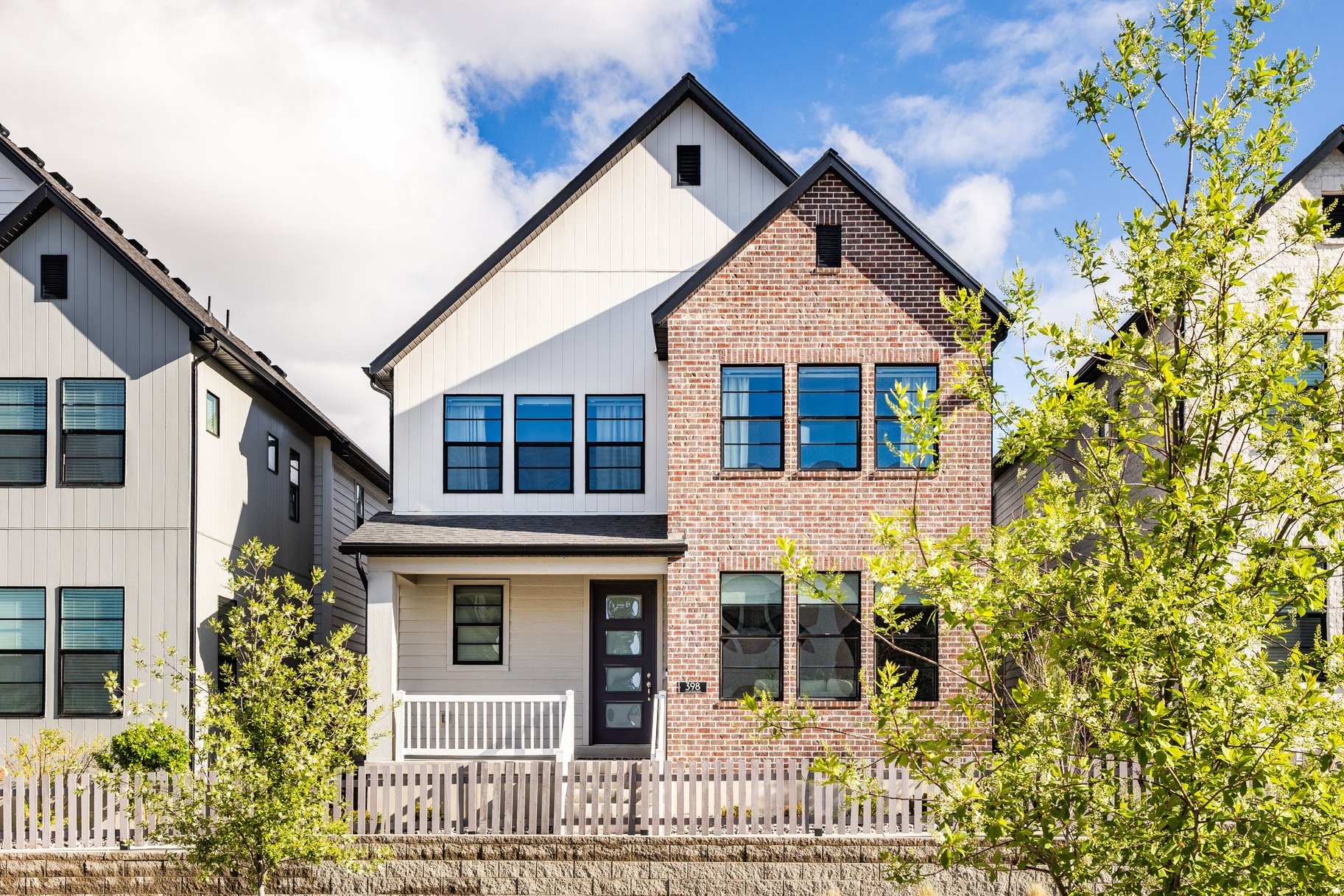 PARKVIEW COTTAGES - Residential