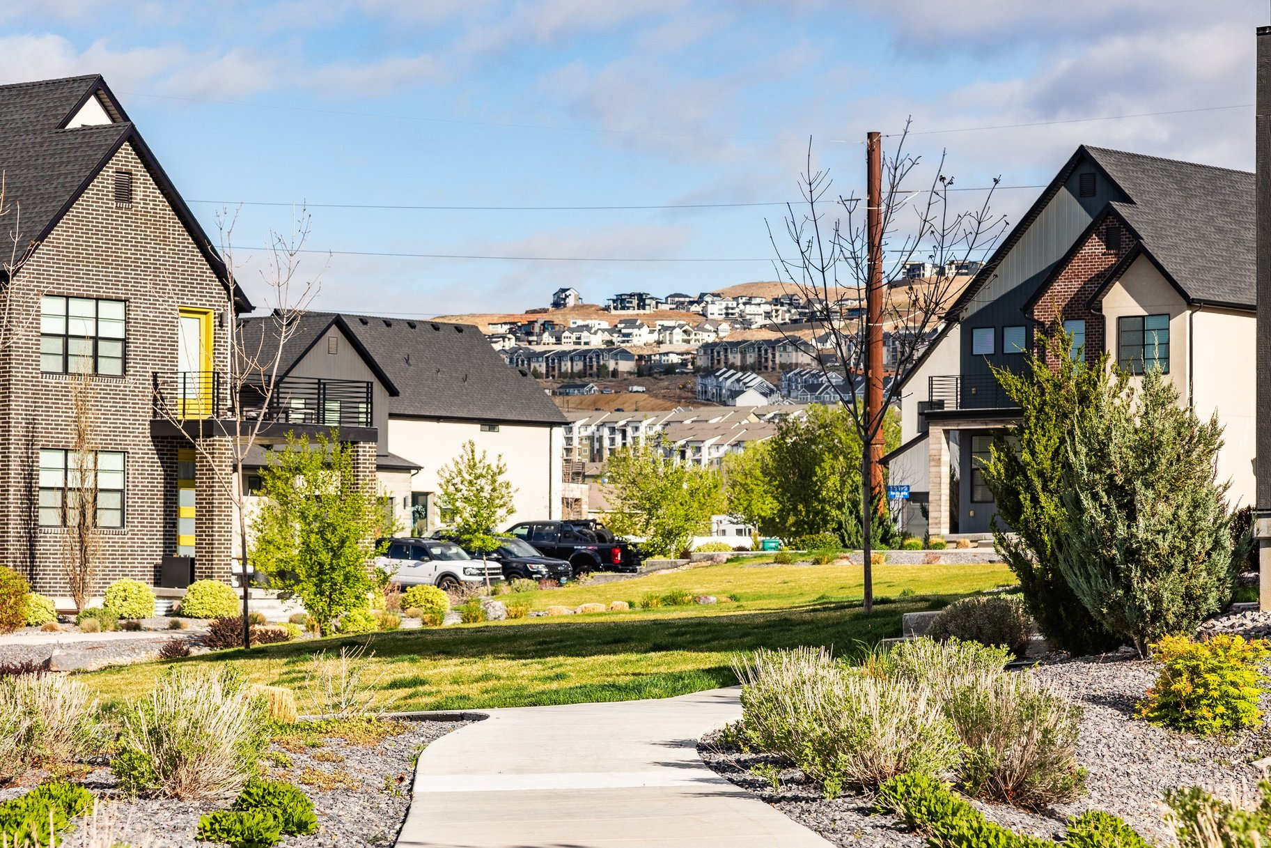 PARKVIEW COTTAGES - Residential