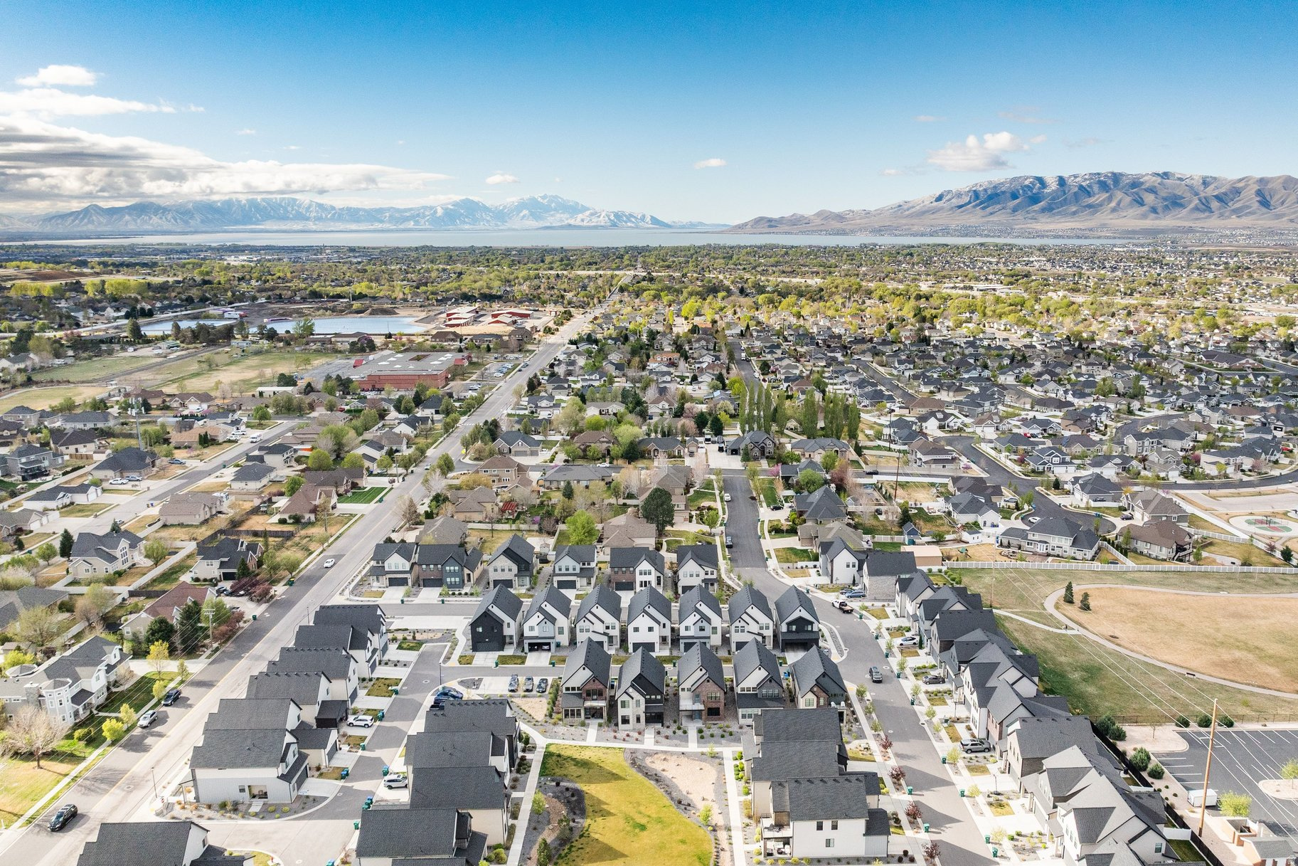 PARKVIEW COTTAGES - Residential