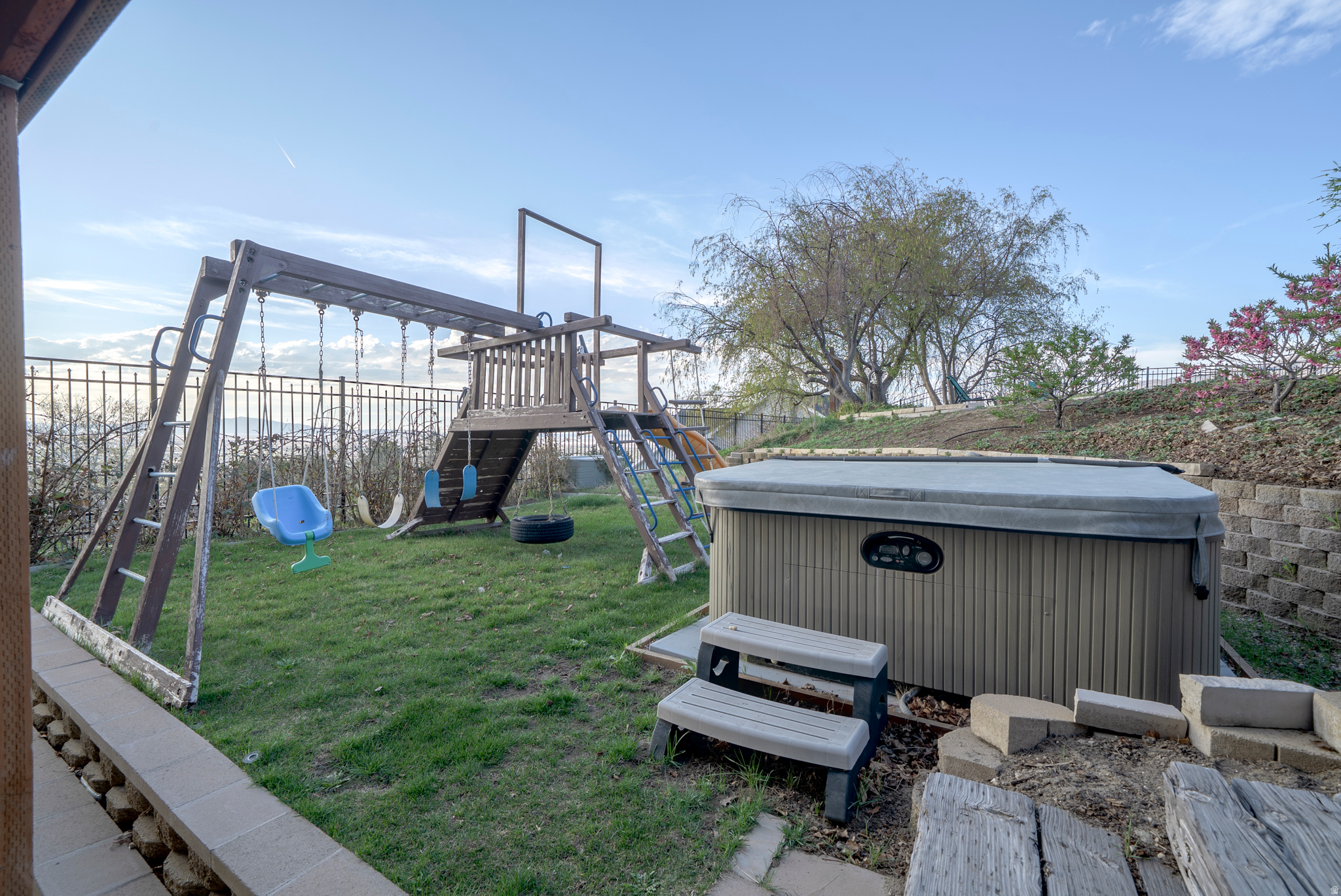 SAN SIMEON HILLS - Residential