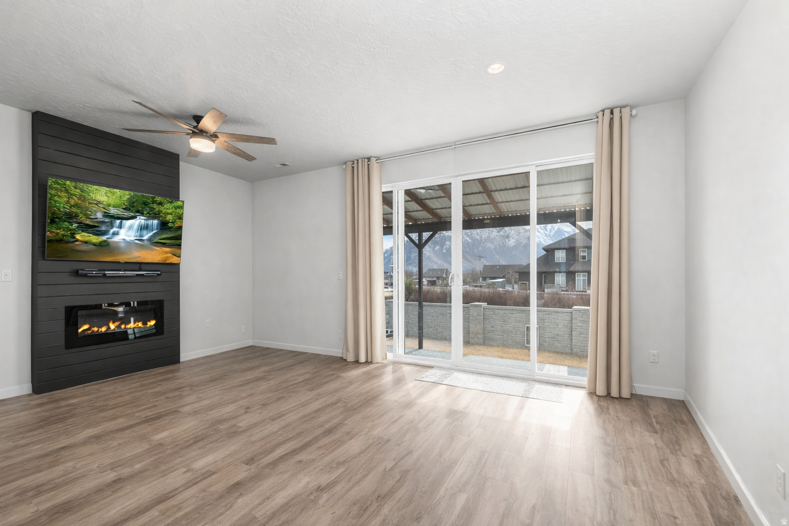 MINERS GROVE - Residential