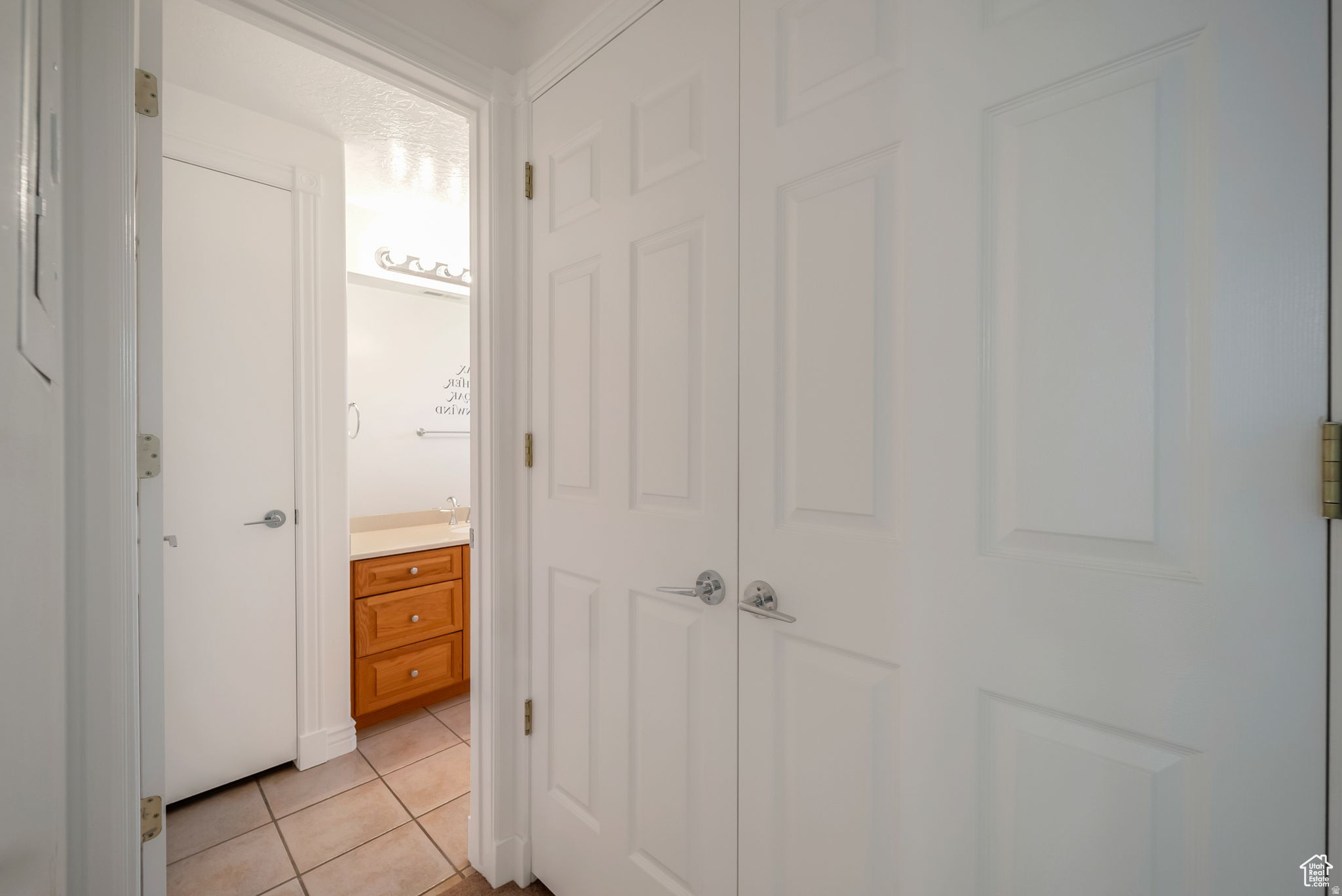 FIVE STAR CONDO - Residential