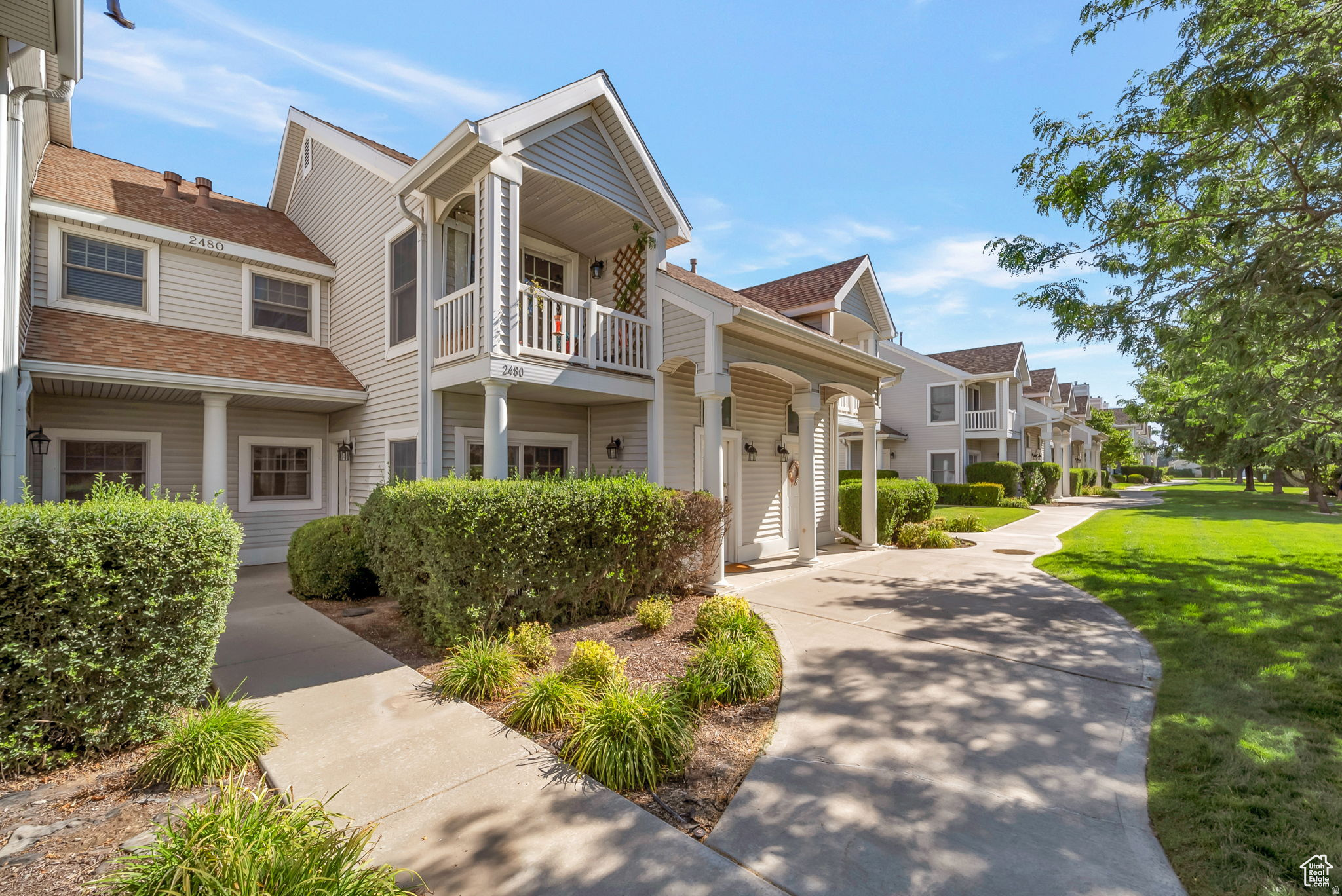 FIVE STAR CONDO - Residential