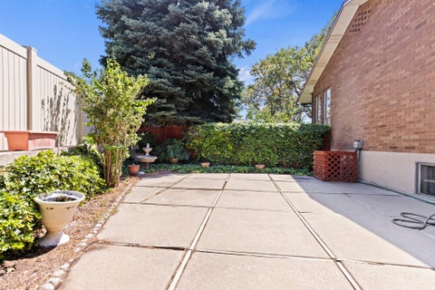 Tiny photo for 703 EMERALD DR, Bountiful, UT 84010 (MLS # 2176493)