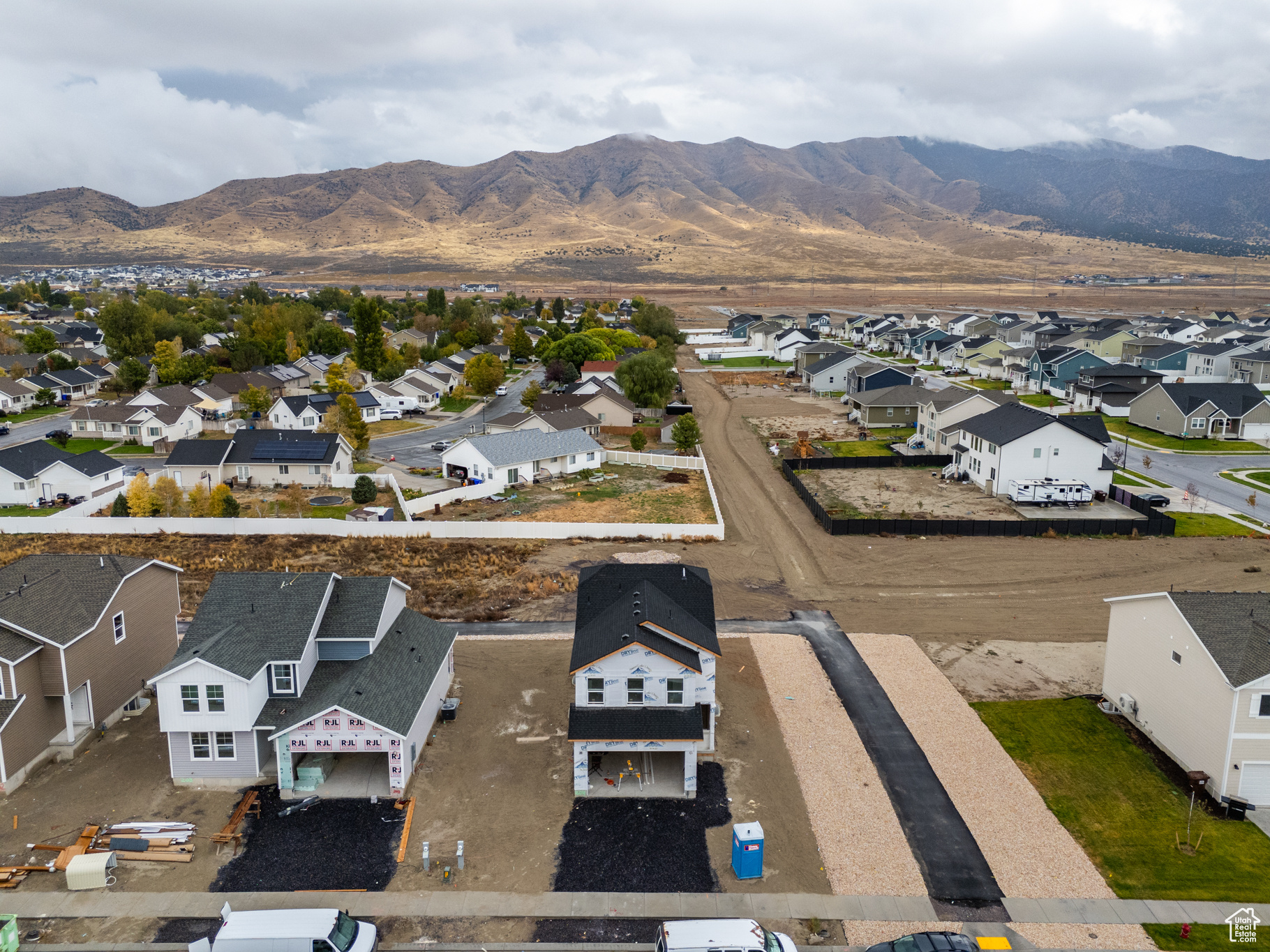 3524 N Finch Ln, Eagle Mountain, Utah image 32