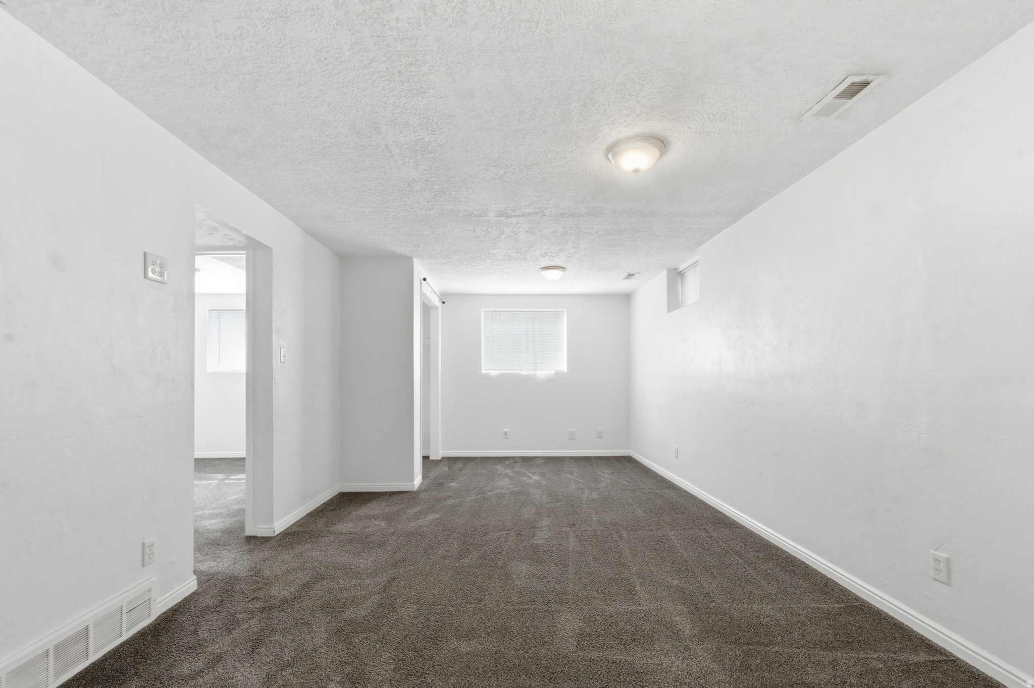 MIT-DEL ESTATES - Residential