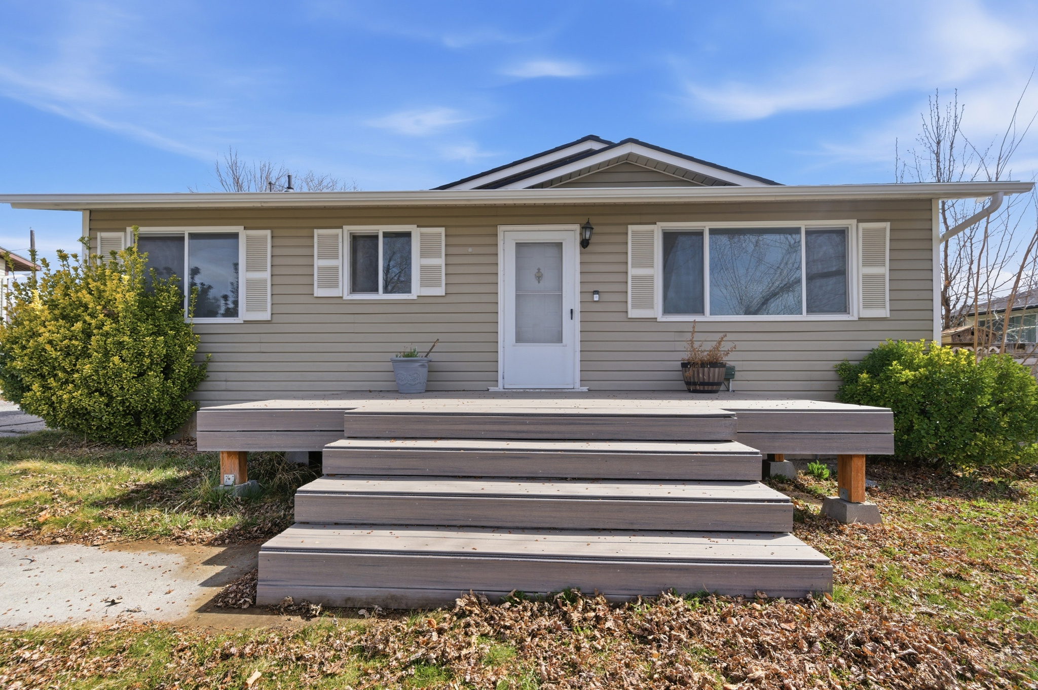 MIT-DEL ESTATES - Residential