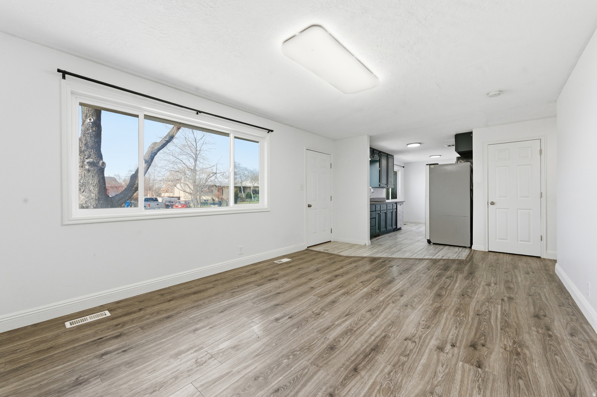 MIT-DEL ESTATES - Residential