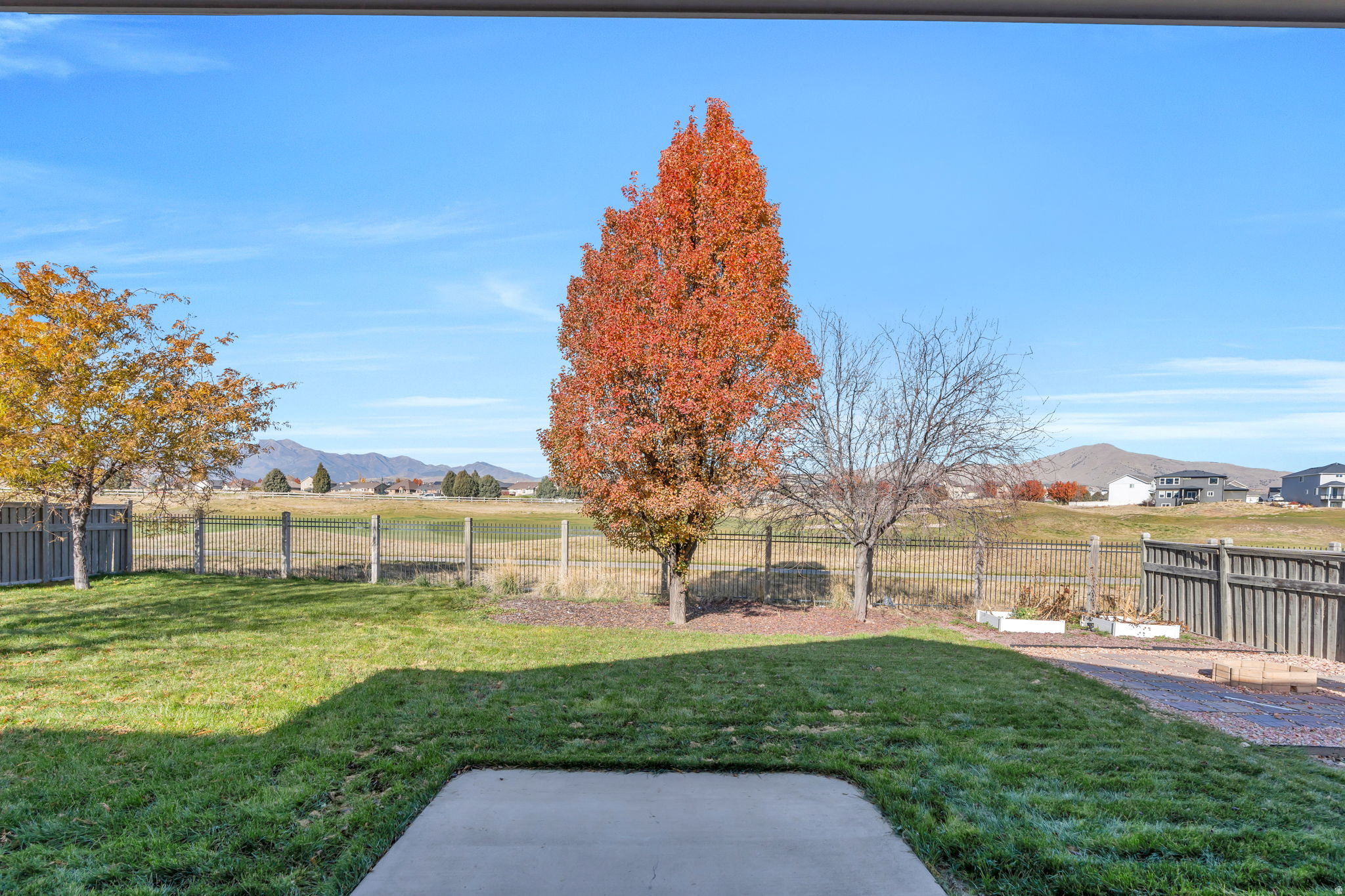 EAGLES GATE - Residential