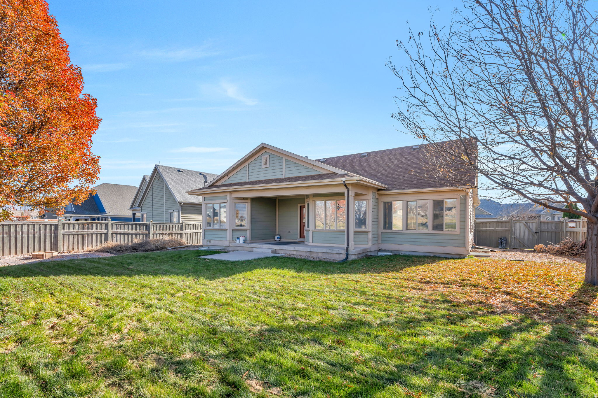 EAGLES GATE - Residential