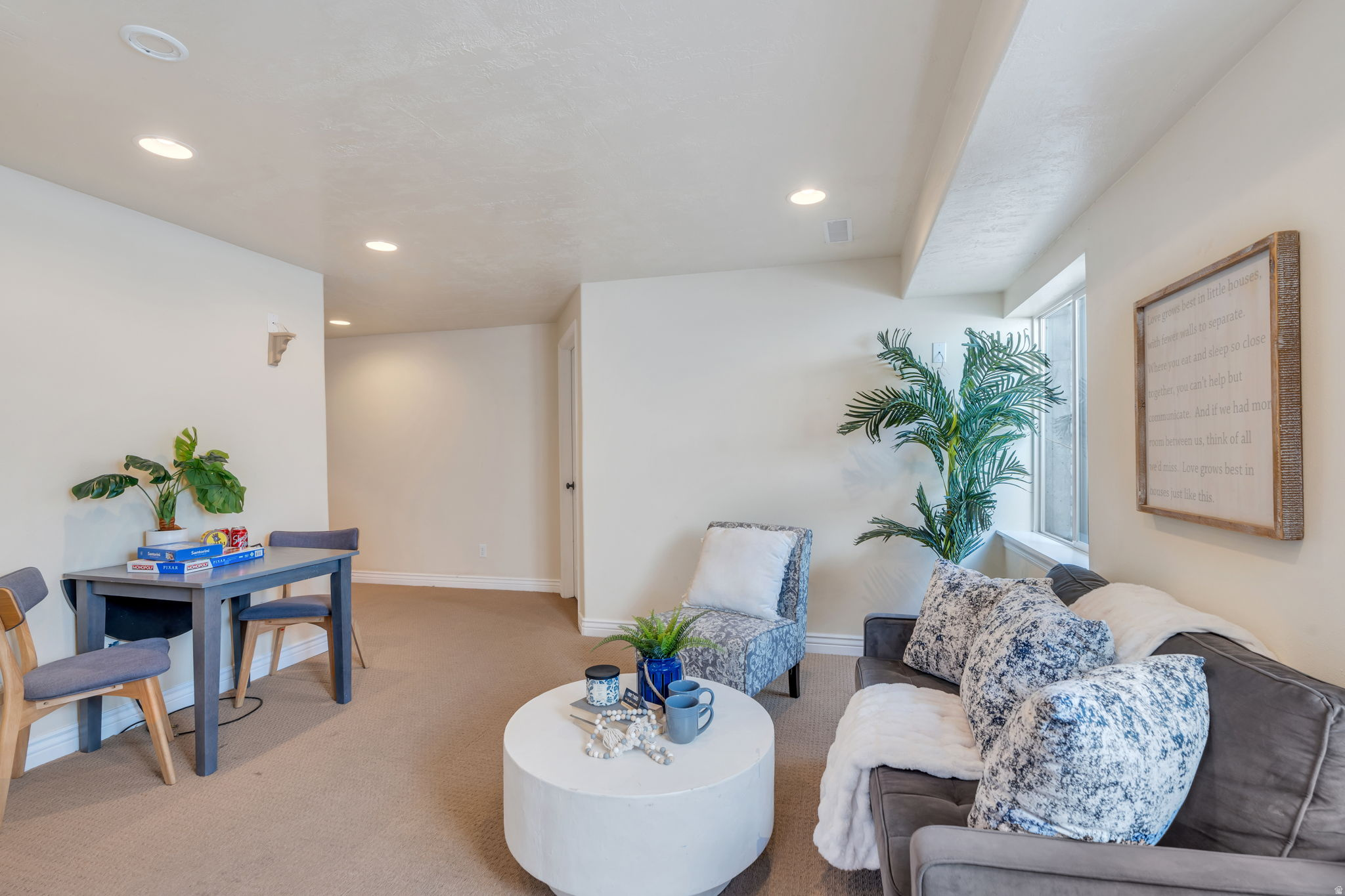 EAGLES GATE - Residential