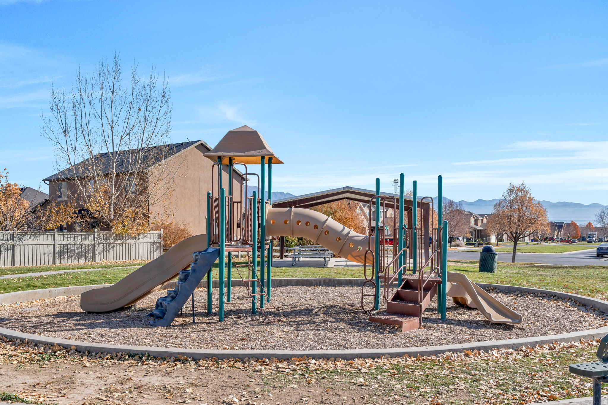 EAGLES GATE - Residential