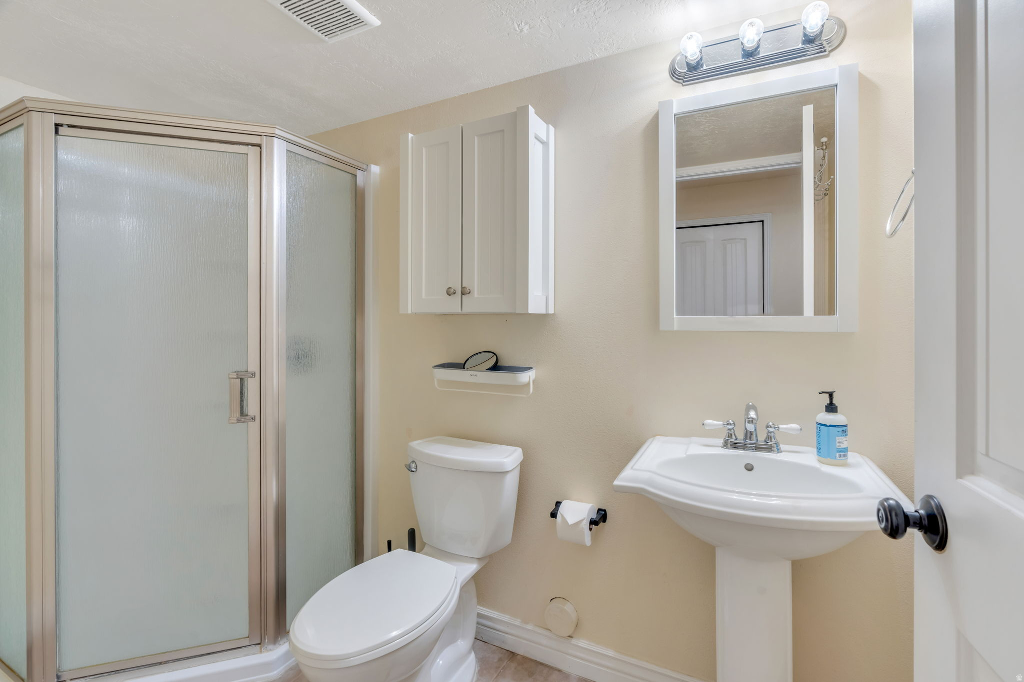 EAGLES GATE - Residential