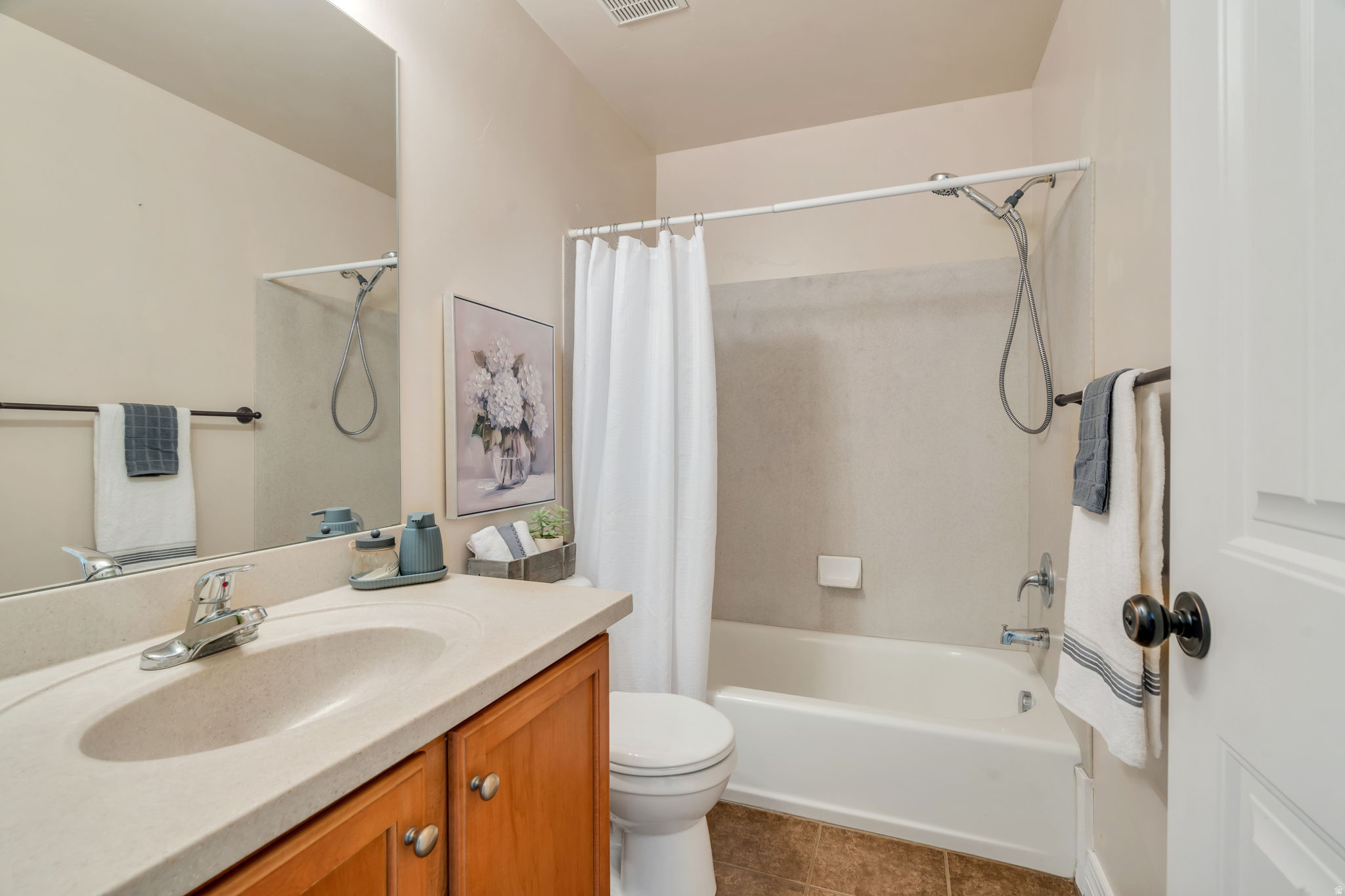 EAGLES GATE - Residential