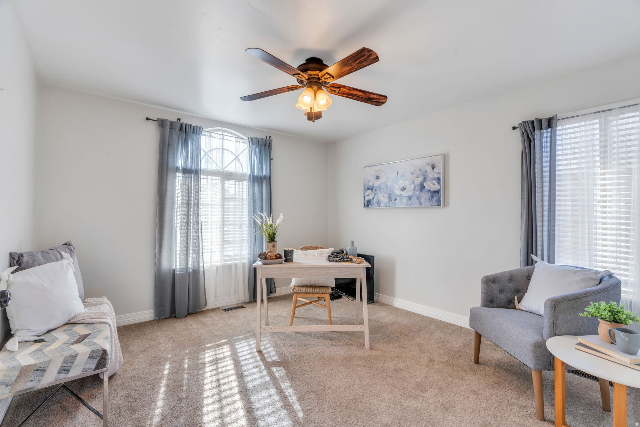 EAGLES GATE - Residential