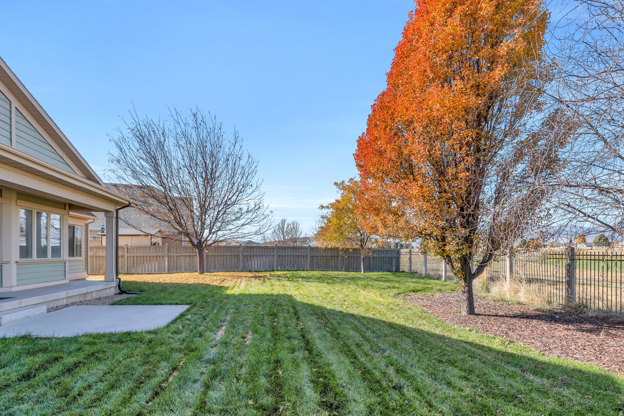 EAGLES GATE - Residential