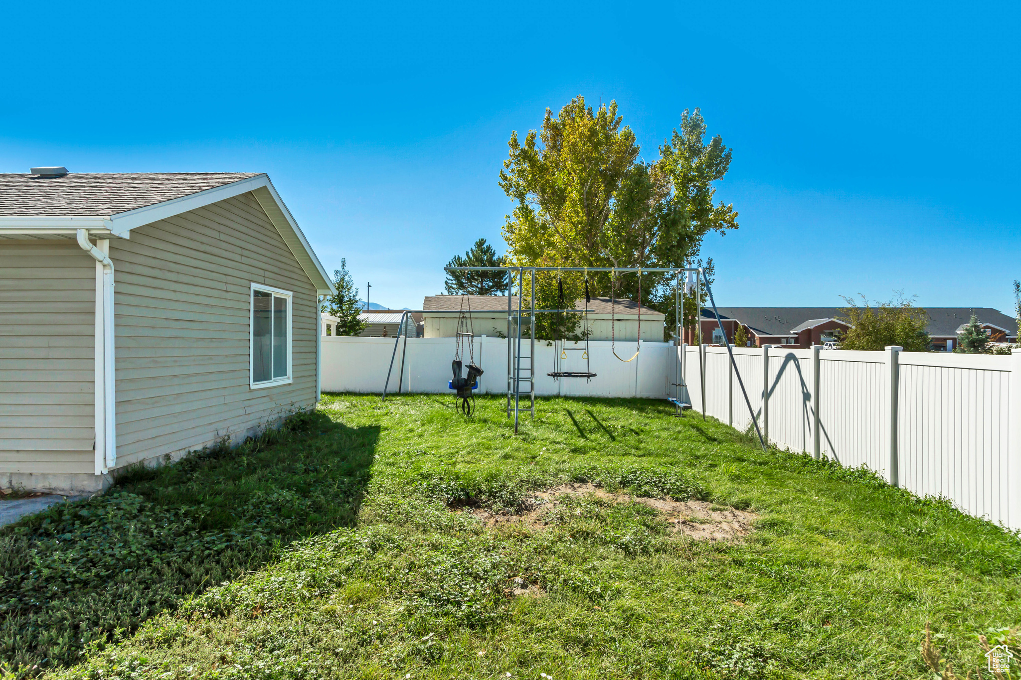 PICKET LN @ CNTRY CR - Residential