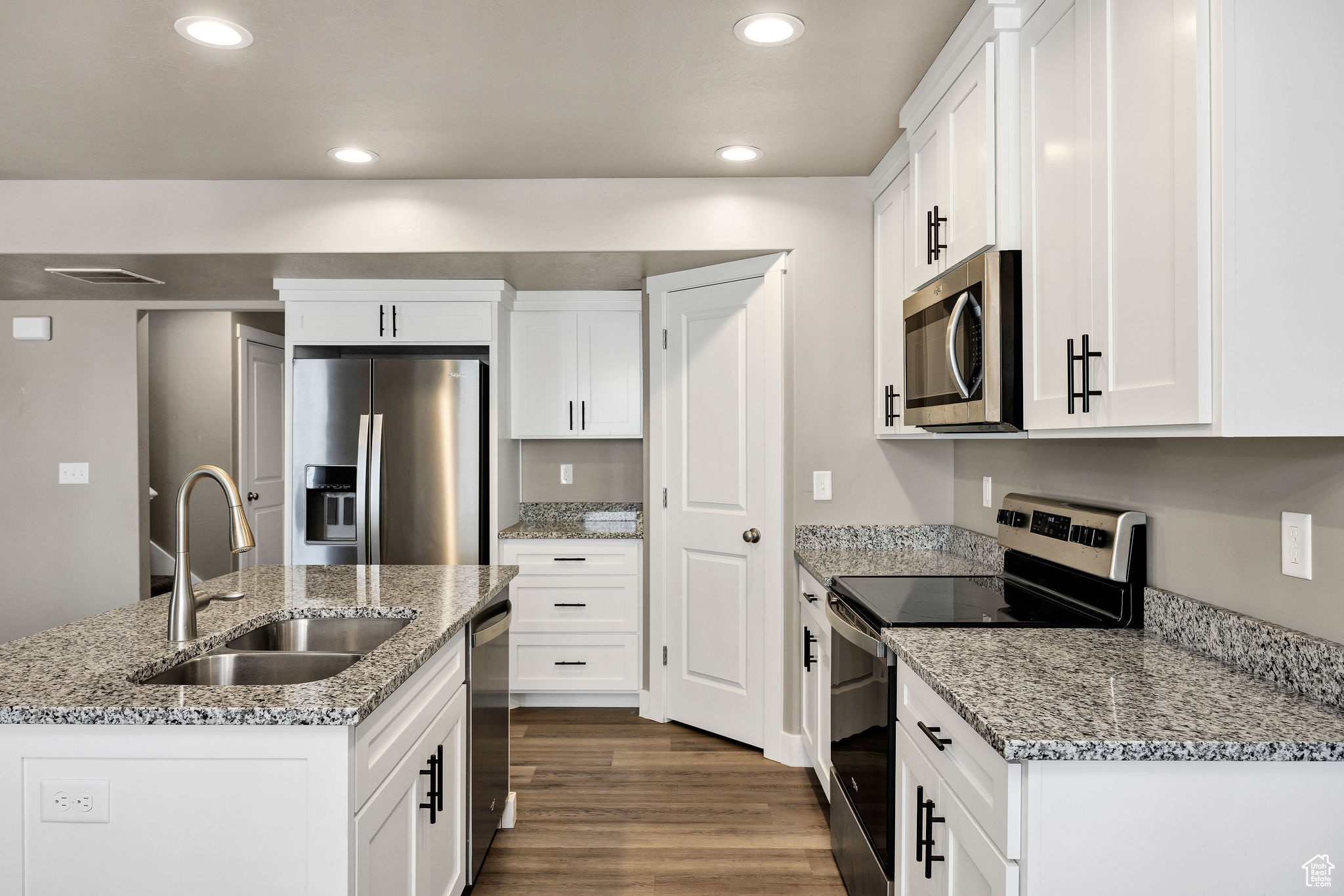 FIREFLY ESTATES - Residential