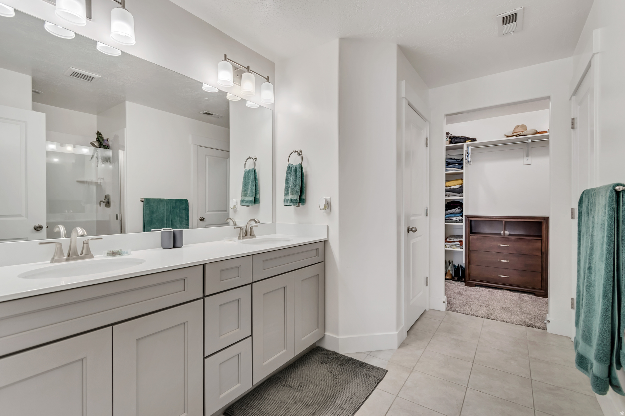 QUAILHILL - Residential