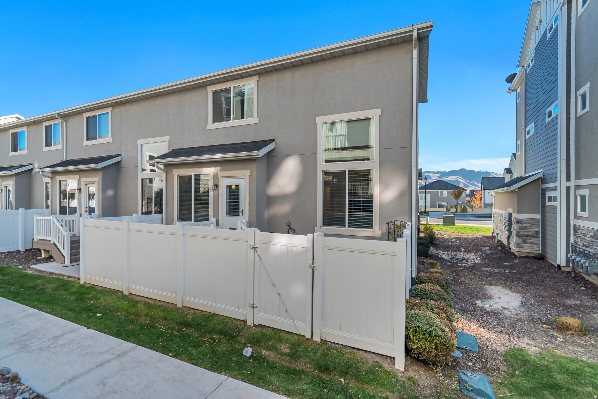 QUAILHILL - Residential