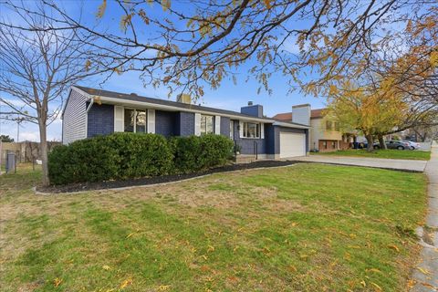 Photo of 5623 BRANDY WINE ST, Taylorsville, UT 84118 (MLS # 2124051)