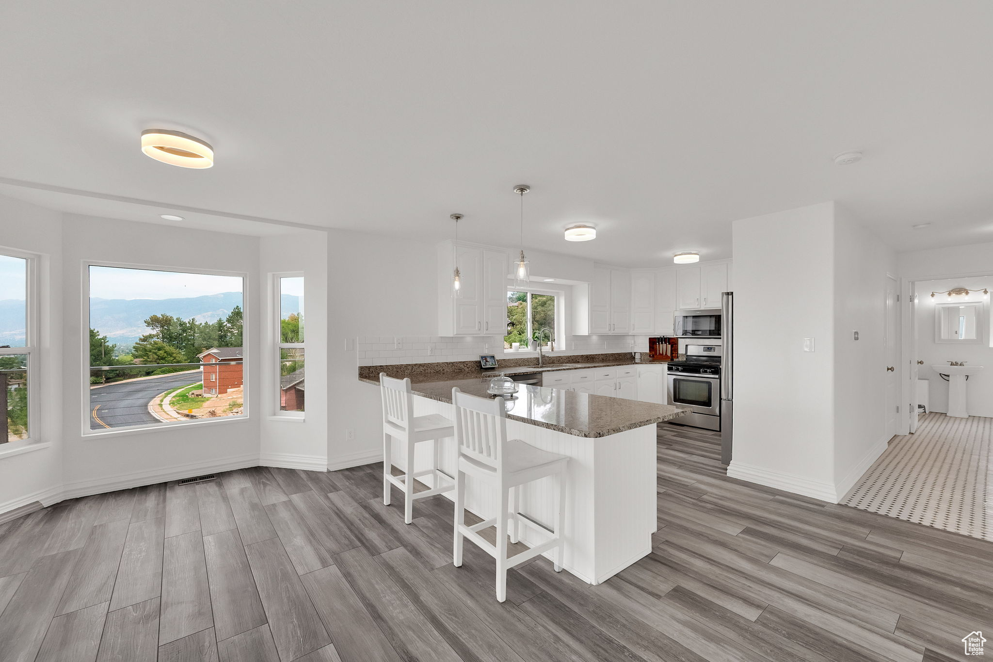 LAKEVIEW ESTATES - Residential