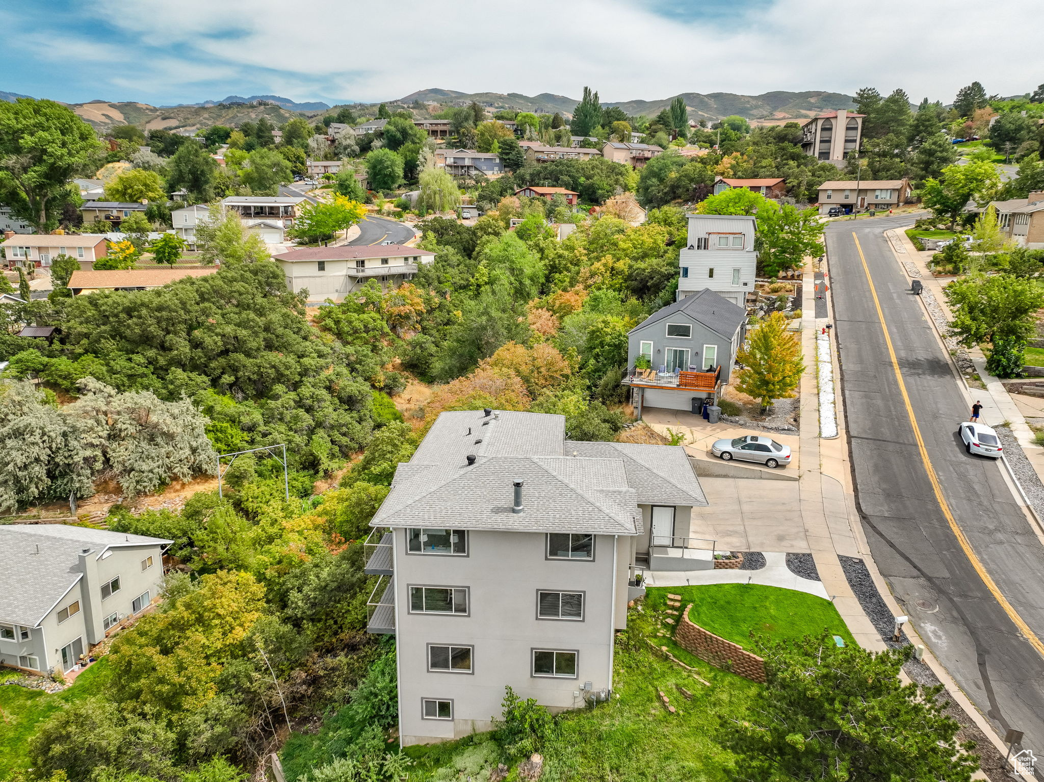 LAKEVIEW ESTATES - Residential