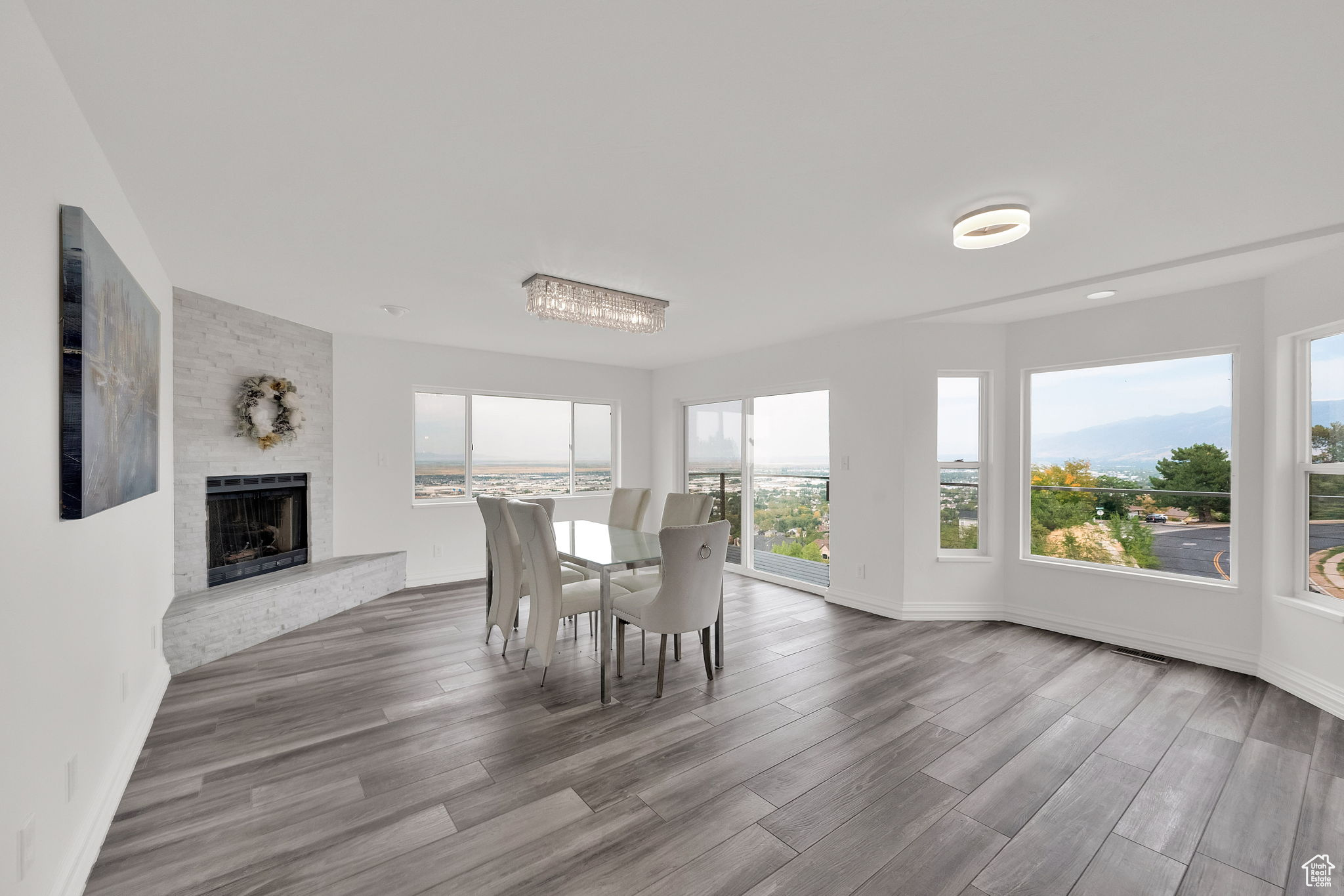 LAKEVIEW ESTATES - Residential