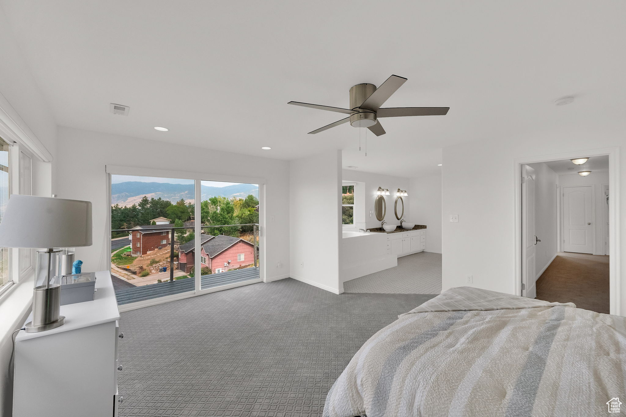 LAKEVIEW ESTATES - Residential